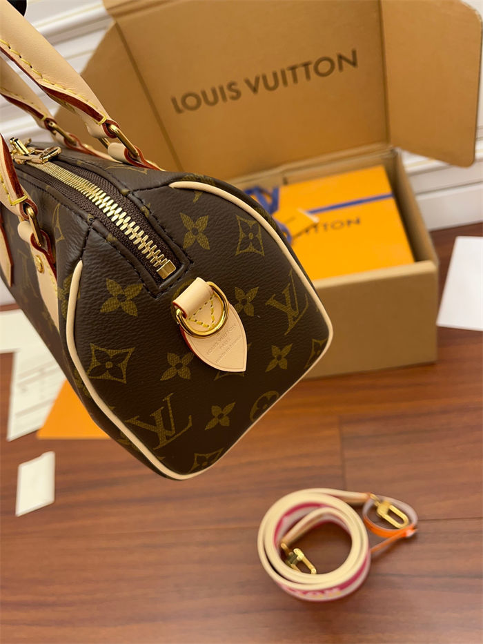 Louis Vuitton SPEEDY BANDOULIÈRE 20 Monogram coated canvas M45948 Top