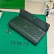 BV Long Clutch Andiamo With Handle Emerald green High