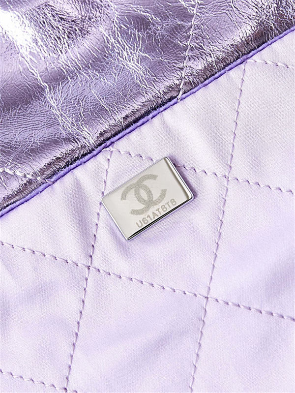 Chanel 22 SMALL HANDBAG Metallic Calfskin & Silver-Tone Metal AS3260 Purple High