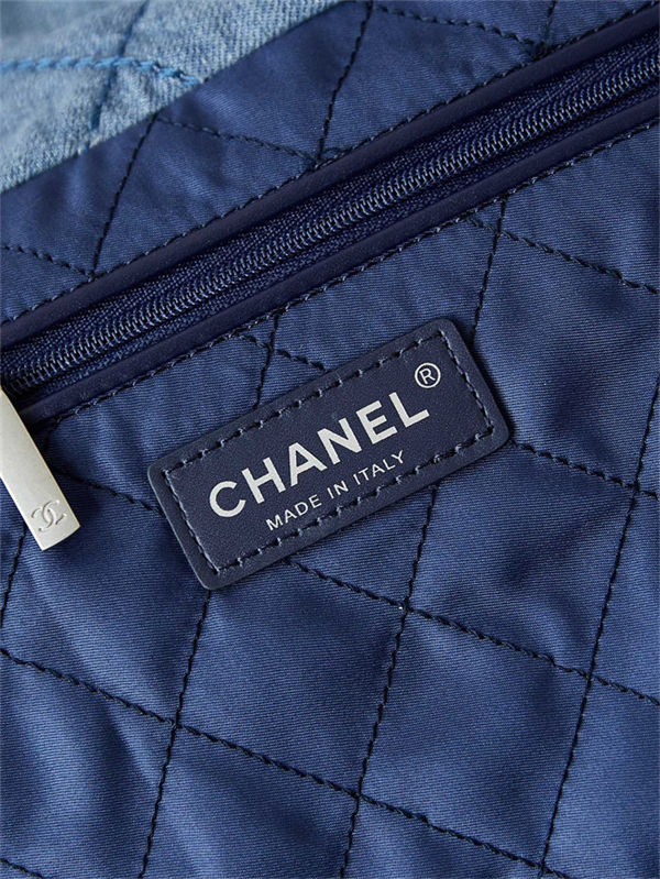 Chanel 22 MEDIUM HANDBAG Denim & Silver-Tone Metal AS3261 Blue High