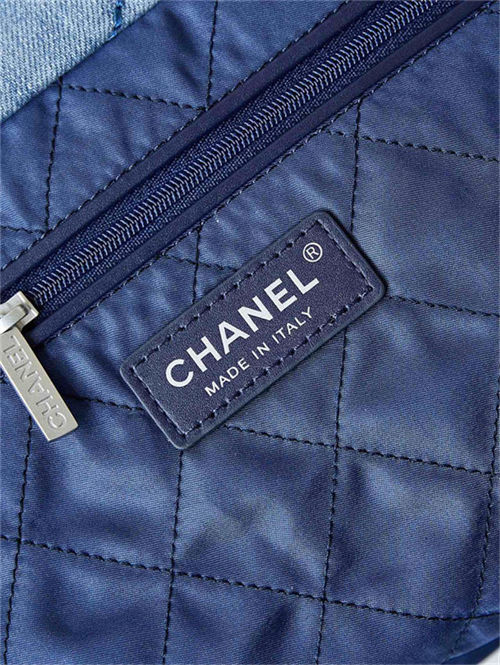 Chanel 22 SMALL HANDBAG Denim & Silver-Tone Metal AS3260 Blue High