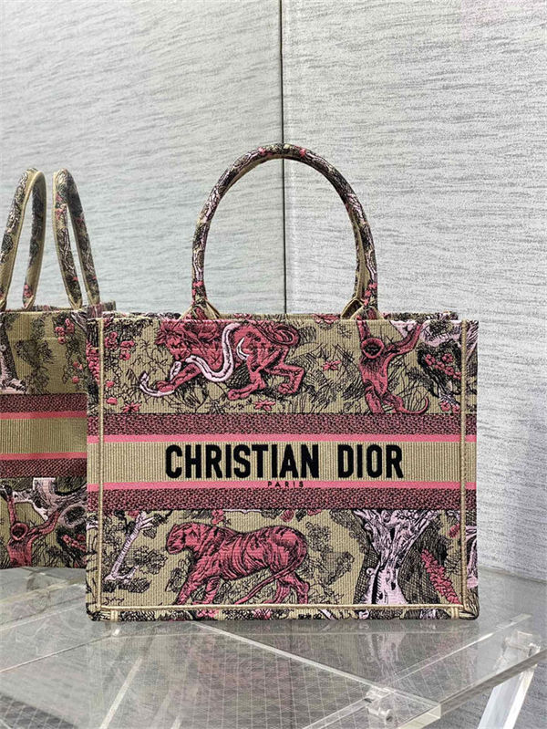 MEDIUM Dior BOOK TOTE Toile de Jouy Embroidery Sauvage Raffia High