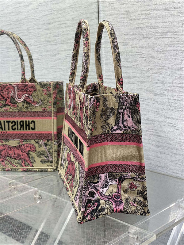 MEDIUM Dior BOOK TOTE Toile de Jouy Embroidery Sauvage Raffia High