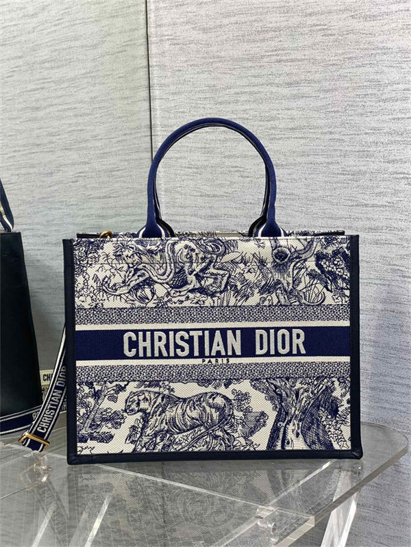 MEDIUM Dior BOOK TOTE Toile de Jouy Embroidery Blue High