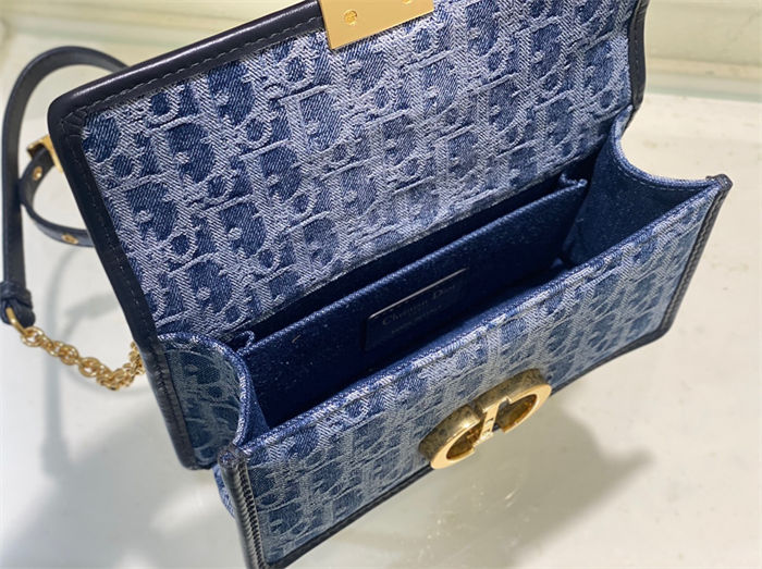 30 MONTAIGNE EAST-WEST BAG WITH CHAIN Dior Oblique Jacquard Blue Denim High