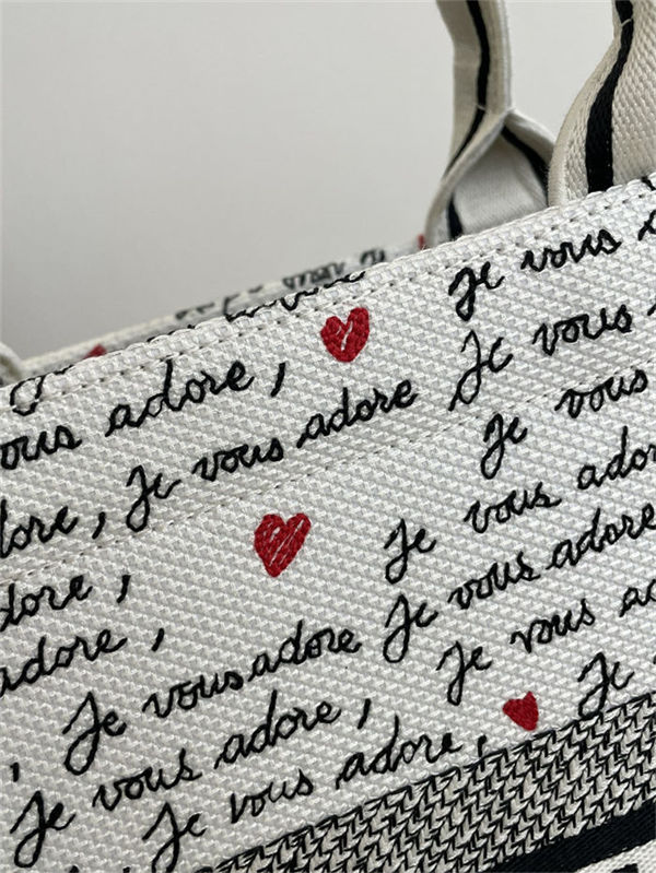 MEDIUM Dior BOOK TOTE Dioramour Je Vous Adore Embroidery High