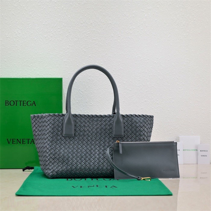 BV Cabat Medium Tote Intreccio leather High