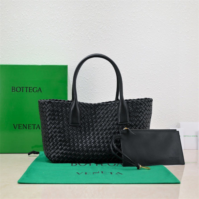 BV Cabat Medium Tote Intreccio leather High