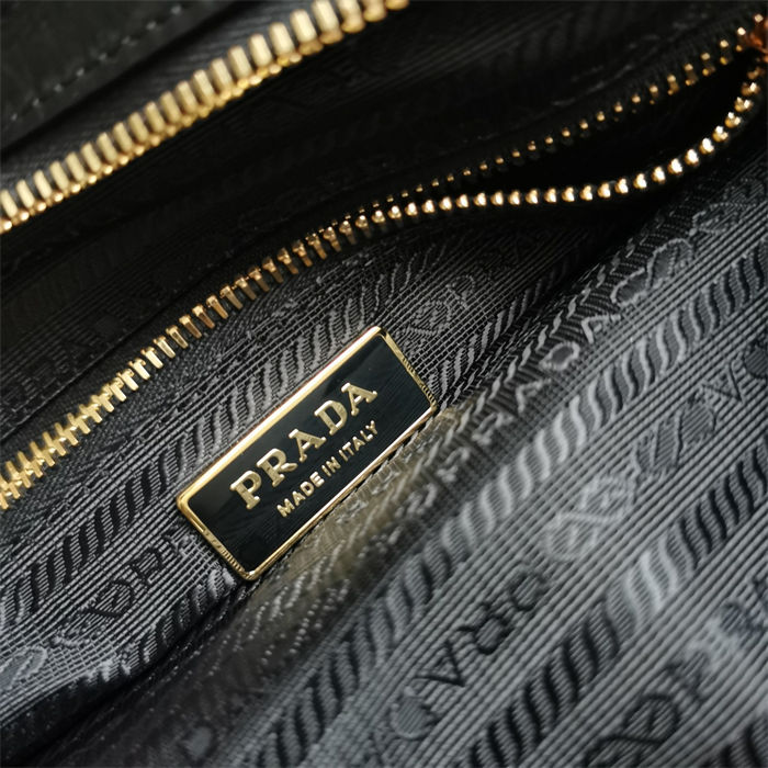 Prada Large Leather handbag 1BA439 High