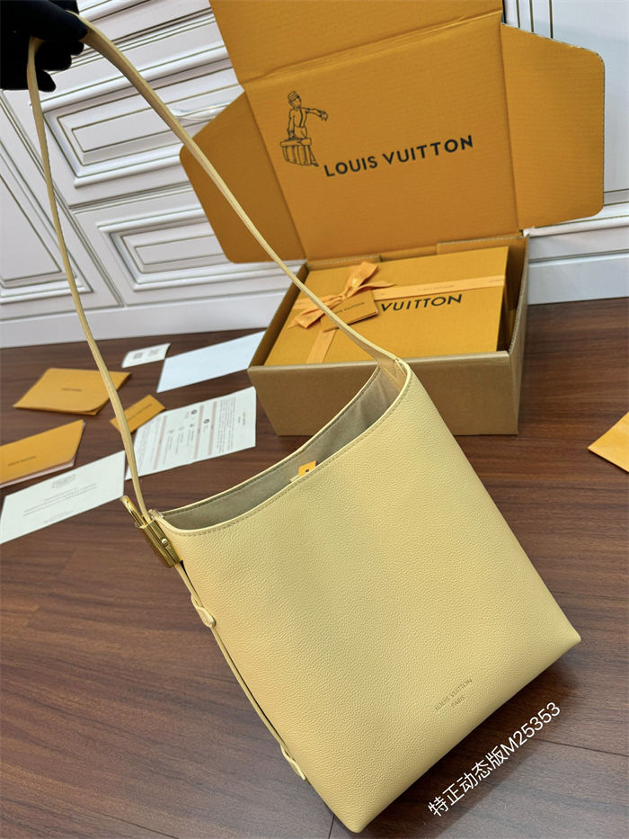 Louis Vuitton Low Key Hobo PM Smooth Calfskin M25353 Top