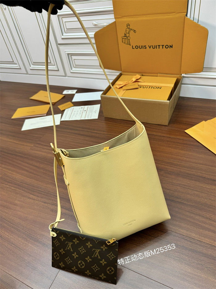 Louis Vuitton Low Key Hobo PM Smooth Calfskin M25353 Top