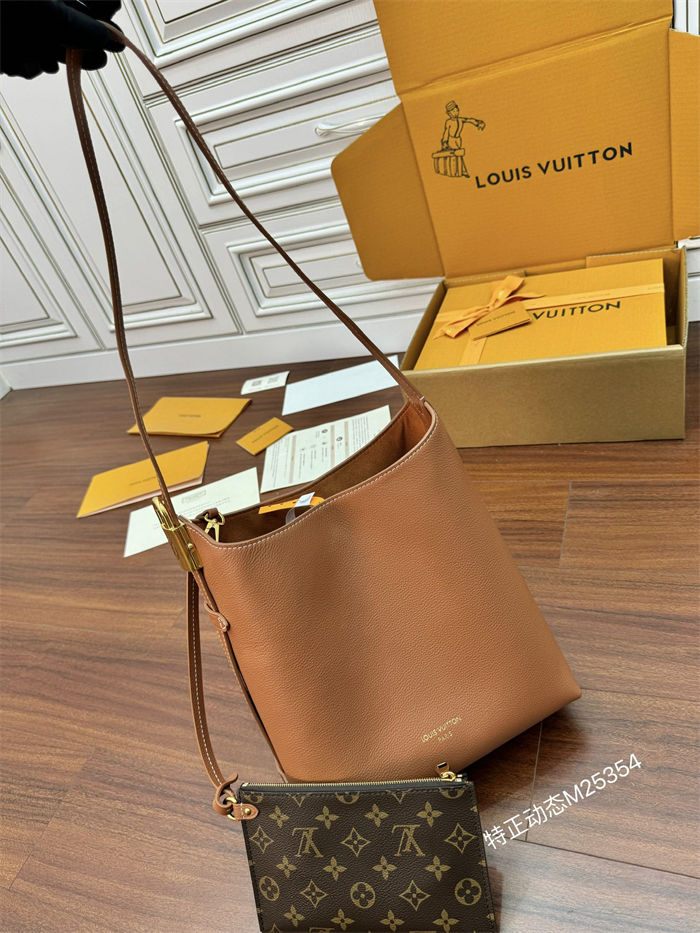 Louis Vuitton Low Key Hobo PM Smooth Calfskin M25354 Top