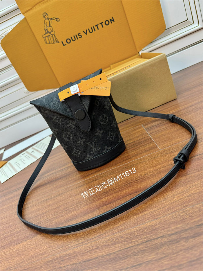 Louis Vuitton Envelope Pouch Monogram Eclipse M11613 Top