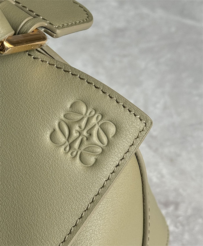 Small Puzzle bag in classic calfskin Eucalyptus Green High