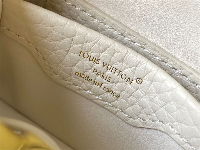 Louis Vuitton Micro Bag Capucines Taurillon Leather M02132 High