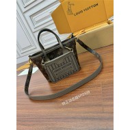 Louis Vuitton Neverfull Bandoulière Inside Out BB M12109 Top