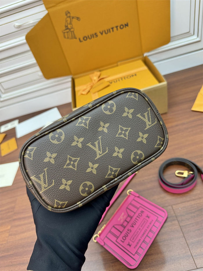 Louis Vuitton Neverfull Bandoulière Inside Out BB M12106 Top