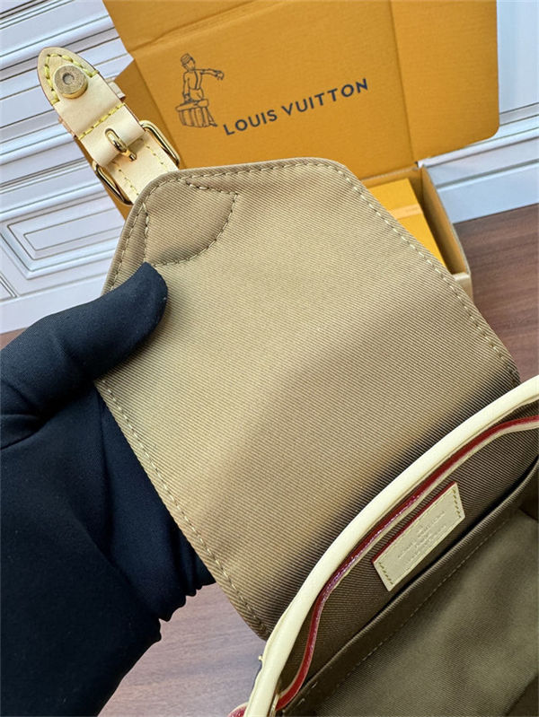 Louis Vuitton Montsouris Mini Monogram M11199 Top