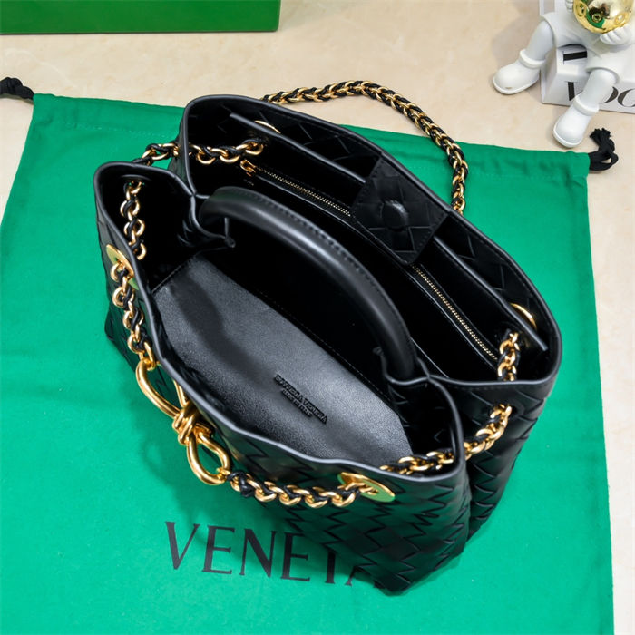 Small Andiamo Chain Top handle bag Black High