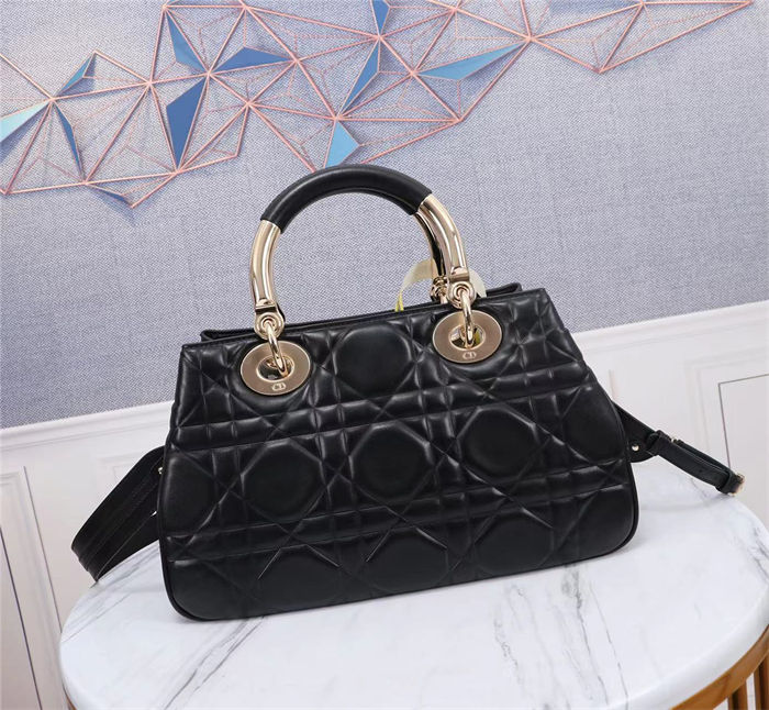 LADY 95.22 MEDIUM BAG Cannage Calfskin Black High