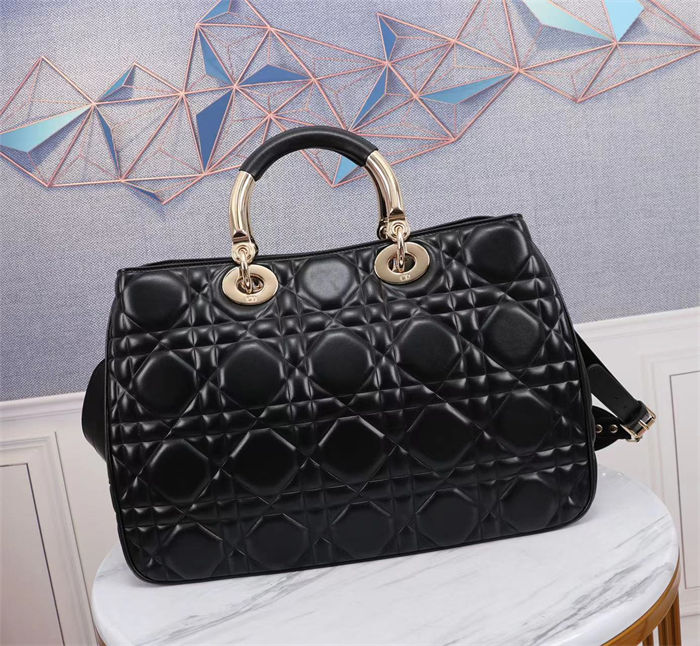 LADY 95.22 LARGE BAG Cannage Calfskin Black High