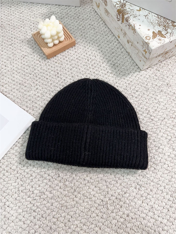 Chanel beanie Black