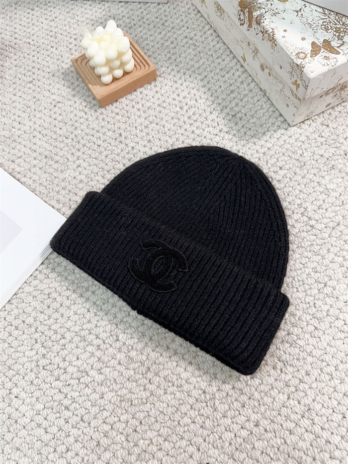 Chanel beanie Black