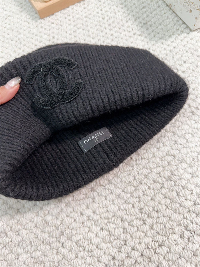 Chanel beanie Black