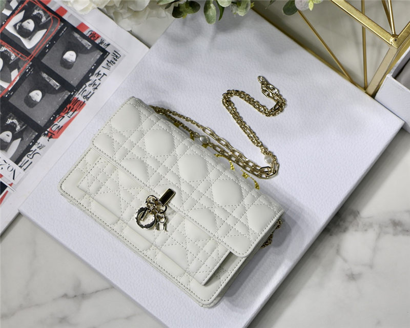 LADY Dior CHAIN POUCH Cannage Lambskin White High