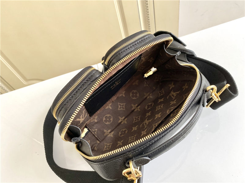 Louis Vuitton UTILITY CROSSBODY Bag Calfskin leather M80450 High