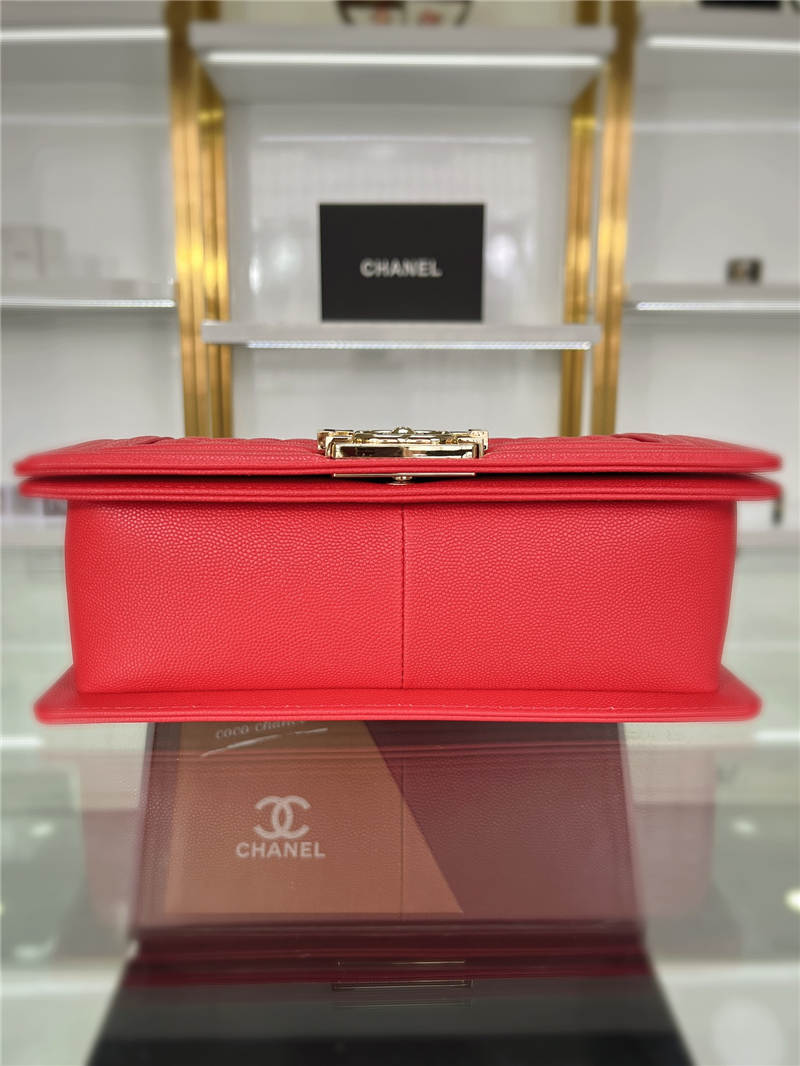 BOY Chanel HANDBAG Grained Calfskin Red Gold Metal High