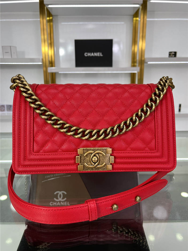 BOY Chanel HANDBAG Grained Calfskin Red Anti-Gold Metal High