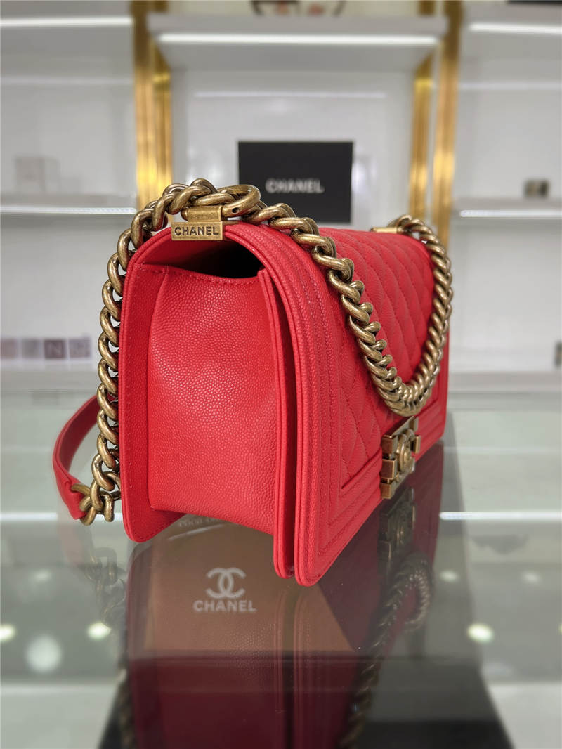 BOY Chanel HANDBAG Grained Calfskin Red Anti-Gold Metal High