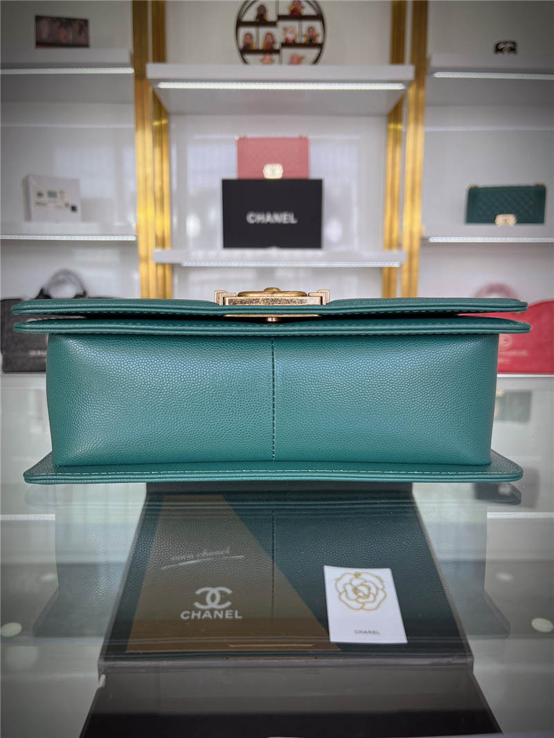 BOY Chanel HANDBAG Grained Calfskin Green Anti-Gold Metal High