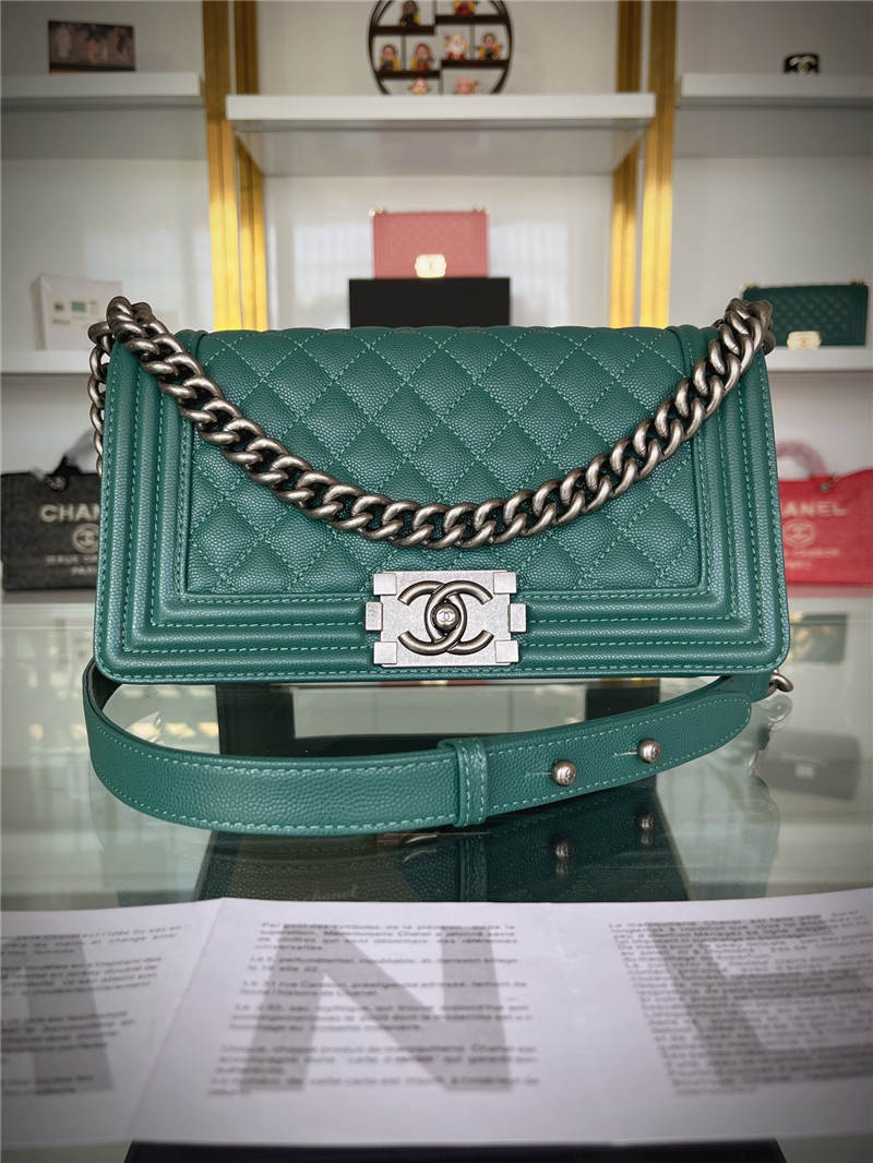 BOY Chanel HANDBAG Grained Calfskin Green Anti-Silver Metal High