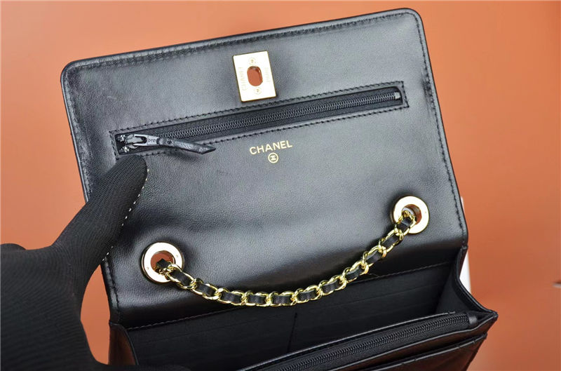 Chanel WALLET ON CHAIN Lambskin & Gold-Tone Metal A80982 High