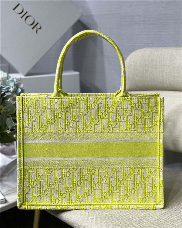 MEDIUM Dior BOOK TOTE Dior Oblique Jacquard Yellow High