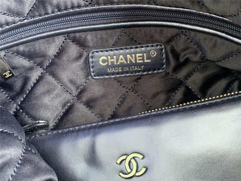 Chanel 22 MEDIUM HANDBAG Metallic Calfskin & Gold-Tone Metal AS3261 Navy High