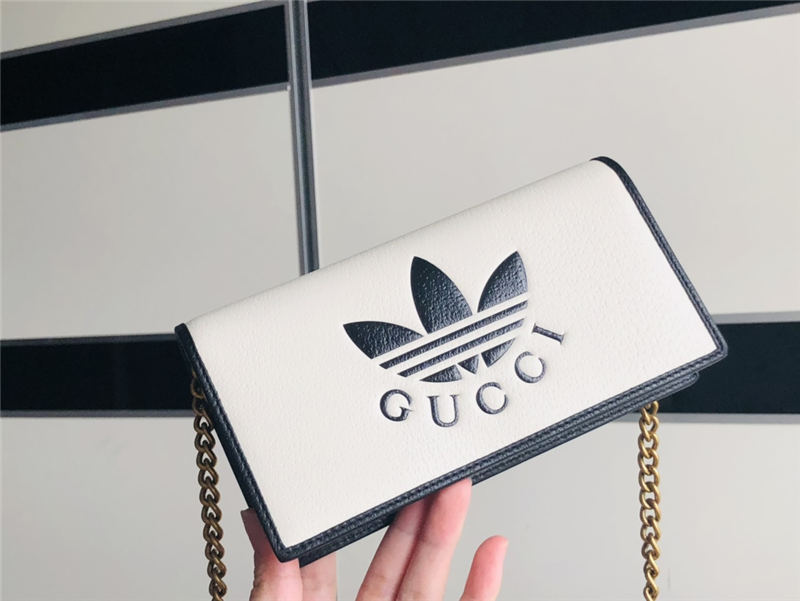 Gucci adidas x Gucci wallet with chain 621892 High