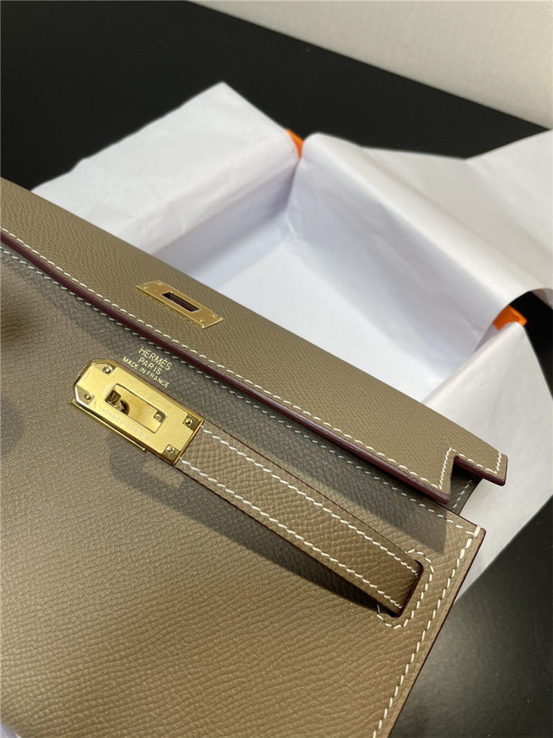 Hermes Kelly Classique To Go wallet Epsom calfskin Etoupe Gold-Metal WAX High