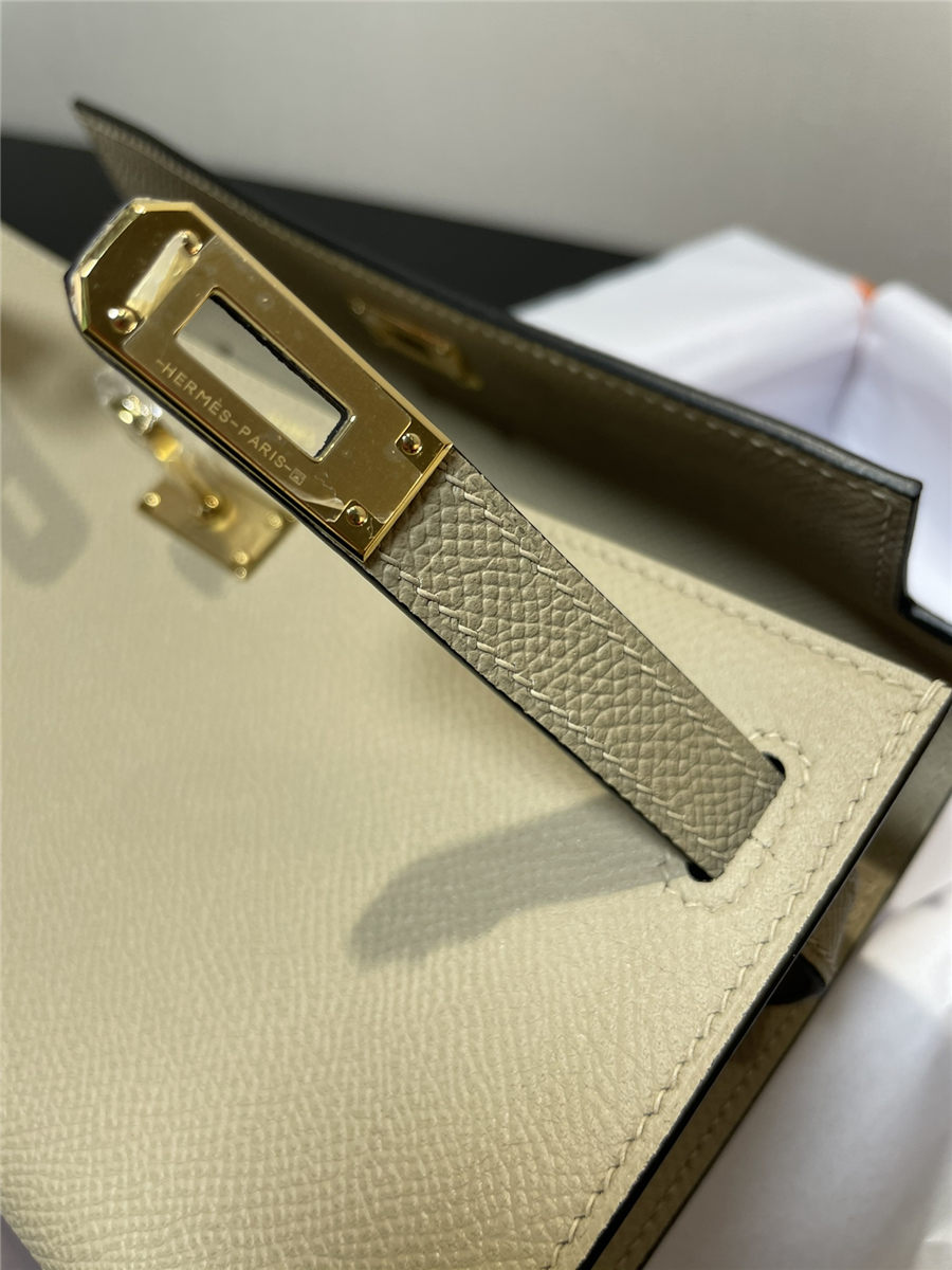 Hermes Kelly Classique To Go wallet Epsom calfskin Warm Grey Gold-Metal WAX High