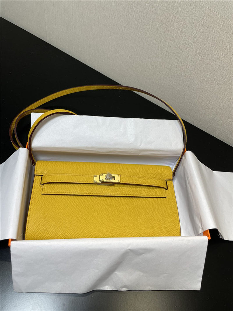 Hermes Kelly Classique To Go wallet Epsom calfskin Yellow Gold-Metal WAX High