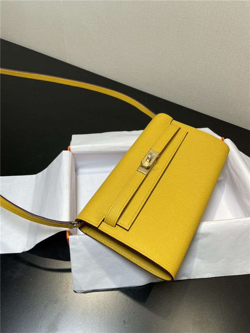 Hermes Kelly Classique To Go wallet Epsom calfskin Yellow Gold-Metal WAX High