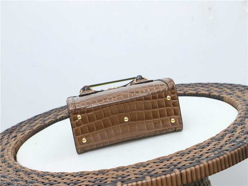 Gucci Diana mini tote bag Crocodile 655661 Brown High