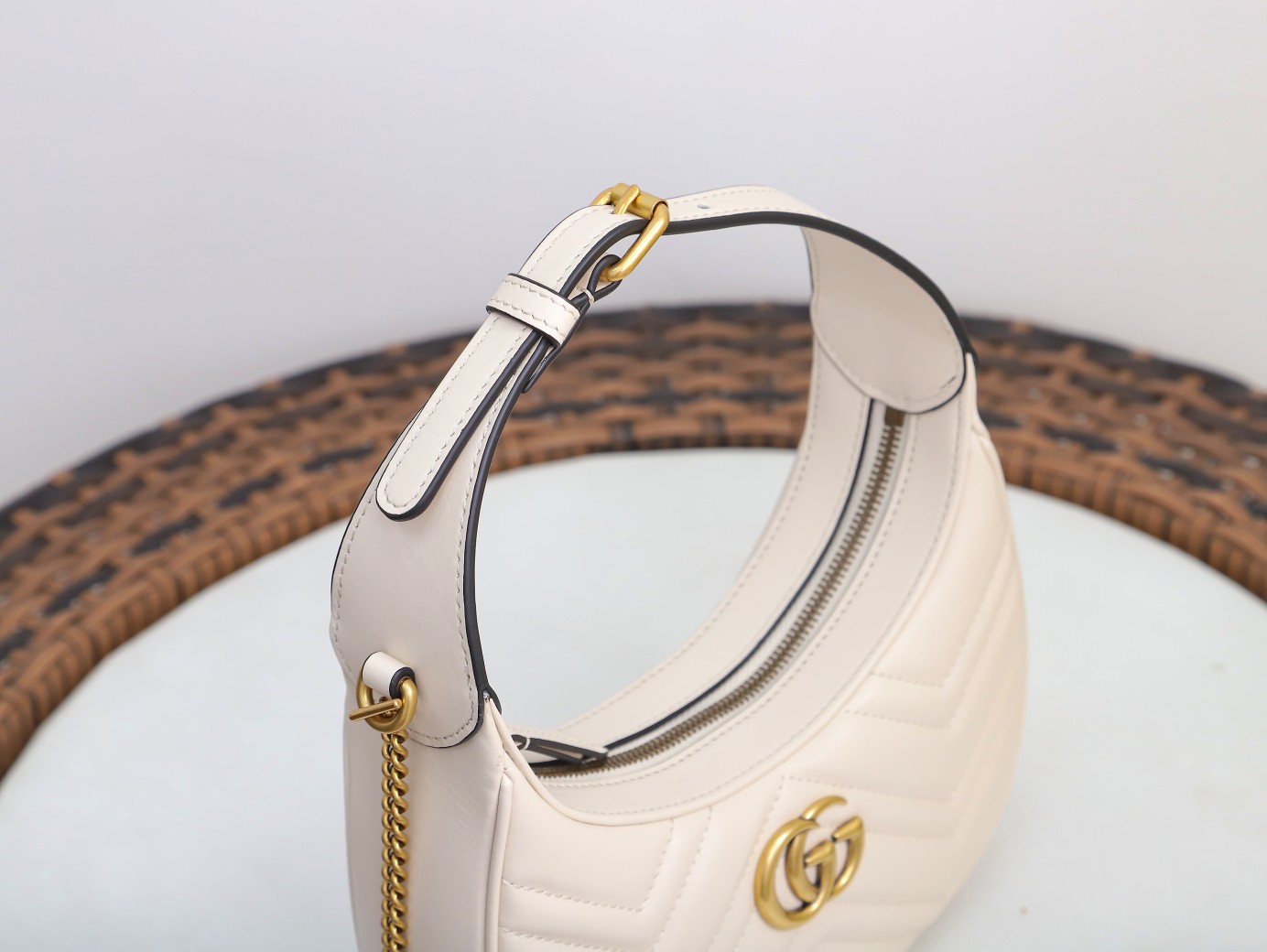 GG Marmont half-moon-shaped mini bag White 699514 High