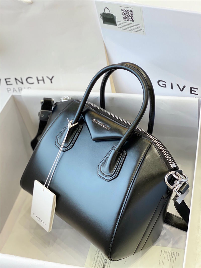 Givenchy SMALL ANTIGONA BAGE IN SMOOTH BOX LEATHER High