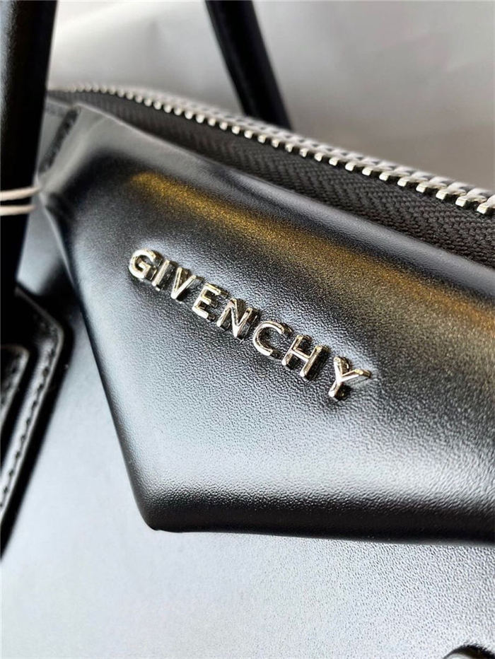 Givenchy SMALL ANTIGONA BAGE IN SMOOTH BOX LEATHER High