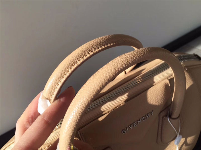 Givenchy SMALL ANTIGONA BAGE IN GRAINED LEATHER Beige High