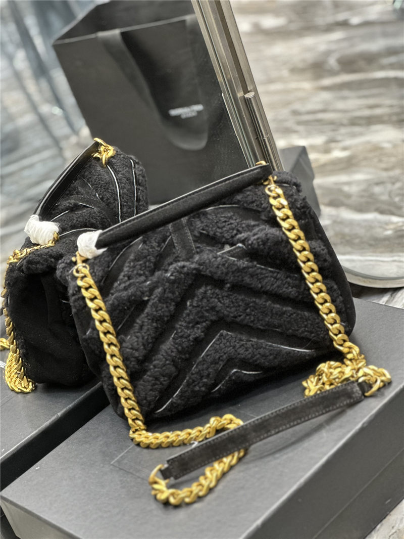 COLLEGE MEDIUM CHAIN BAG IN SUEDE AND SHEARLING High