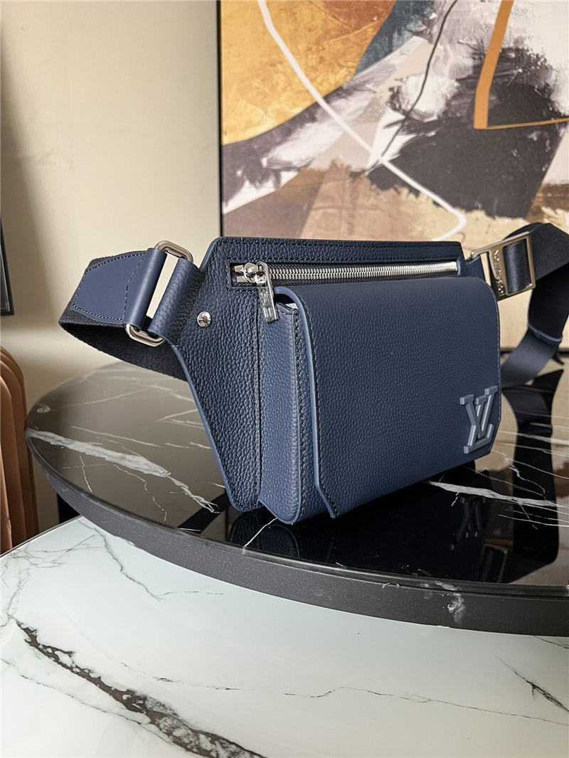 LV Aerogram Slingbag grained calf Navy Blue High